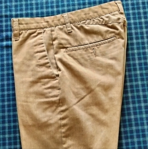 Volcom shorts - Picture 10 of 13